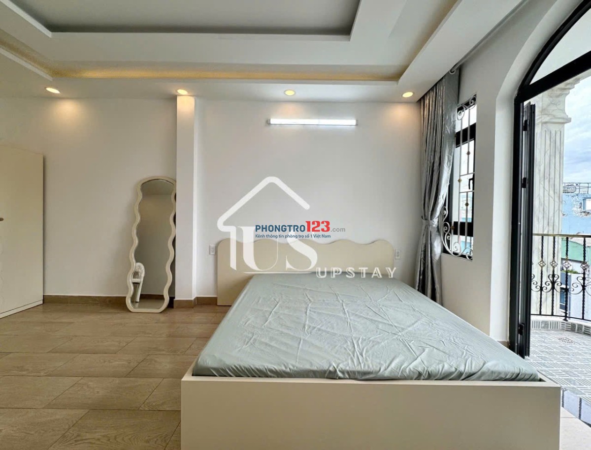 Căn Hộ Penthouse Full Nội Thất – Ban Công Rộng, View Thoáng – Gần Etown & Sân Bay Tân Sơn Nhất