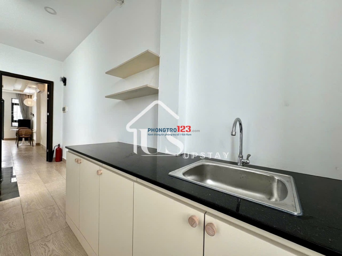 Căn Hộ Penthouse Full Nội Thất – Ban Công Rộng, View Thoáng – Gần Etown & Sân Bay Tân Sơn Nhất