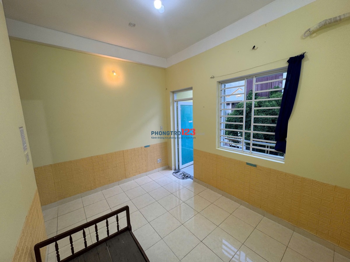 Cho thuê phòng trọ có ban công, sạch đẹp quận Tân Bình, ở 1 người giá 3tr2