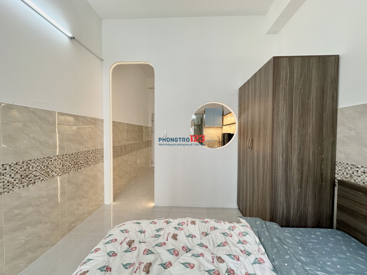 PHÒNG NGỦ CÓ BANCOL SIÊU ĐẸP NGAY NGUYỄN XÍ