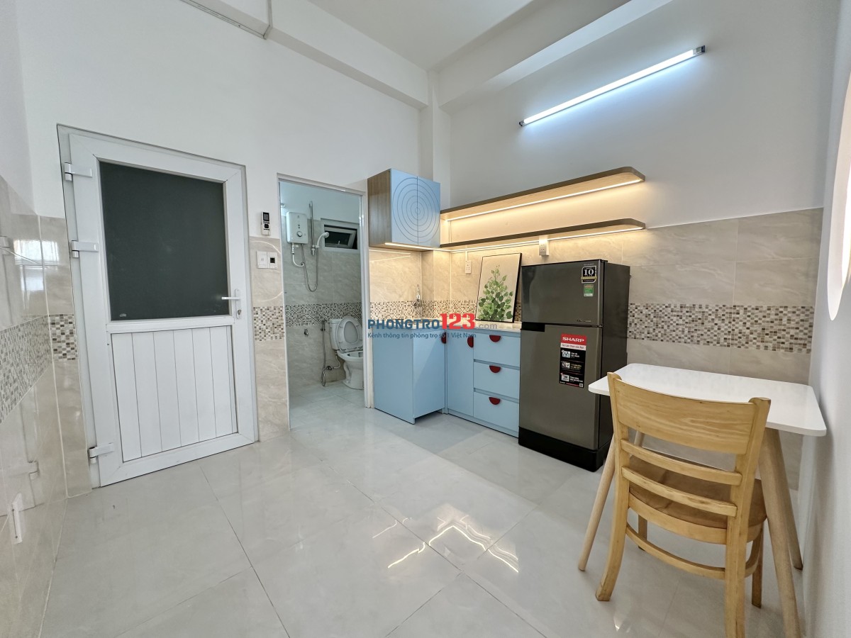 PHÒNG NGỦ CÓ BANCOL SIÊU ĐẸP NGAY NGUYỄN XÍ