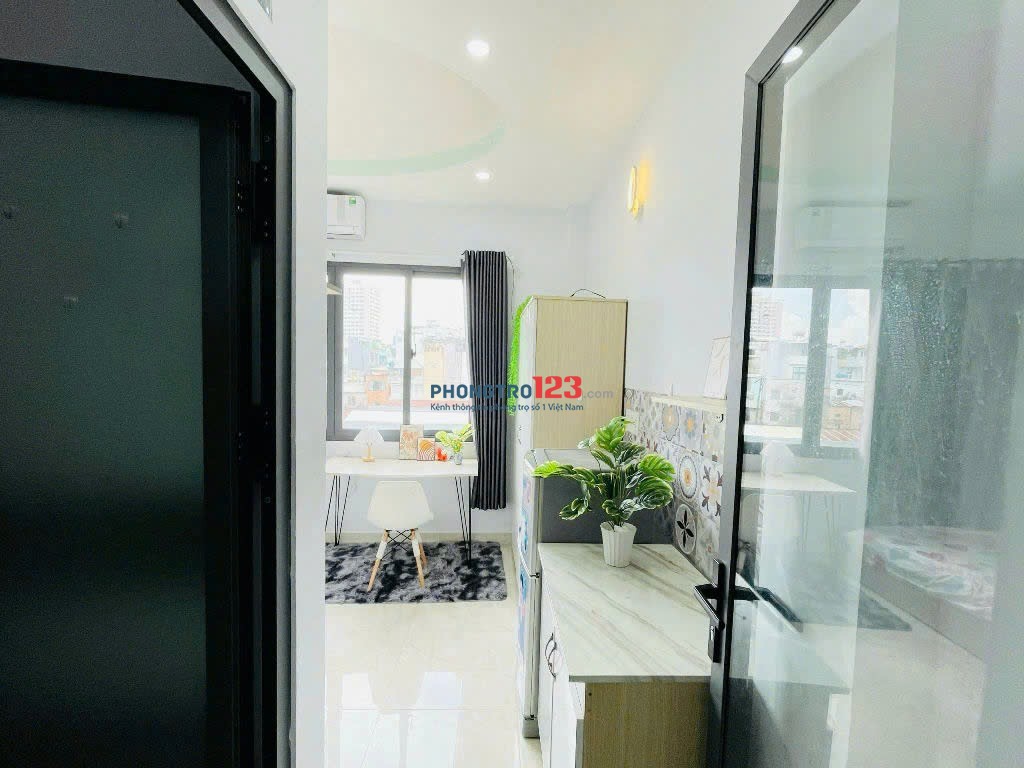 Cho thuê phòng trọ full nội thất cửa sổ lớn view, máy giặt riêng gần Công Trường Dân Chủ, ĐBP