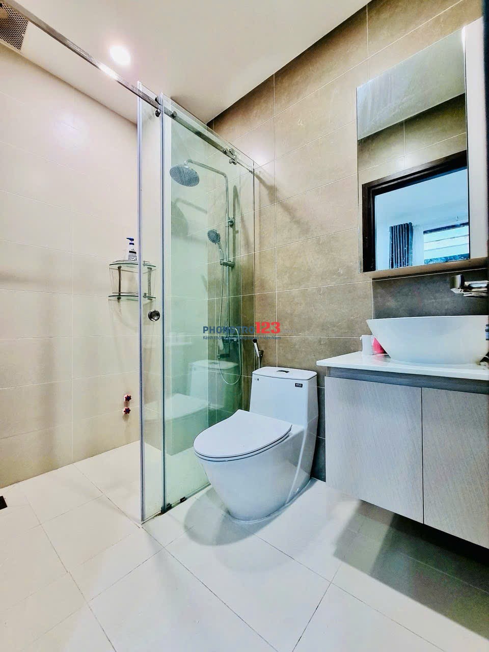 CHO THUÊ CĂN HỘ STUDIO VIEW KÍNH CHILL TẠI LÊ VĂN SỸ QUẬN 3