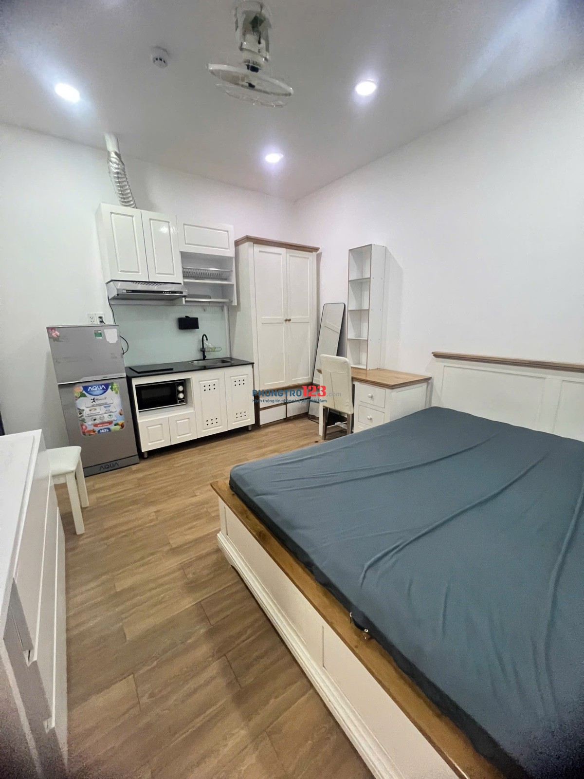 Cho thuê phòng trệt đủ nội thất máy giặt riêng Lê Văn Sỹ Q3 gần THCS Bạch Đằng ĐH Sư Phạm Trường Sa