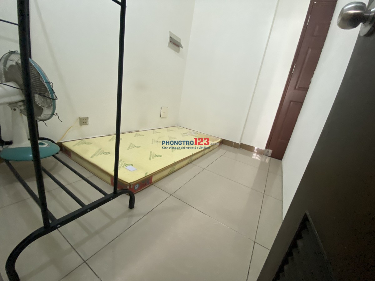 P 1.8 tr còn 1.3 tr full nội thất, gần Phú Mỹ Hưng, an ninh 24/7, tiện nghi, chỉ sách vali vào ở