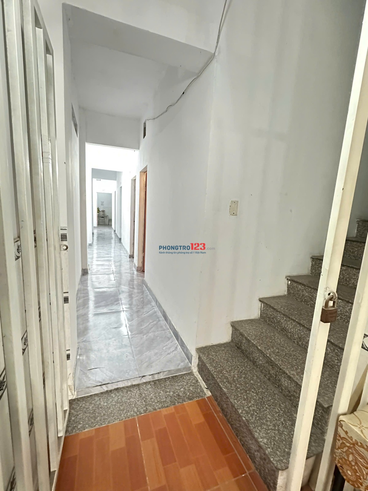 Cần cho thuê nhà nguyên căn 2 tầng Dt 130m2 tại Dĩ An Bình Dương