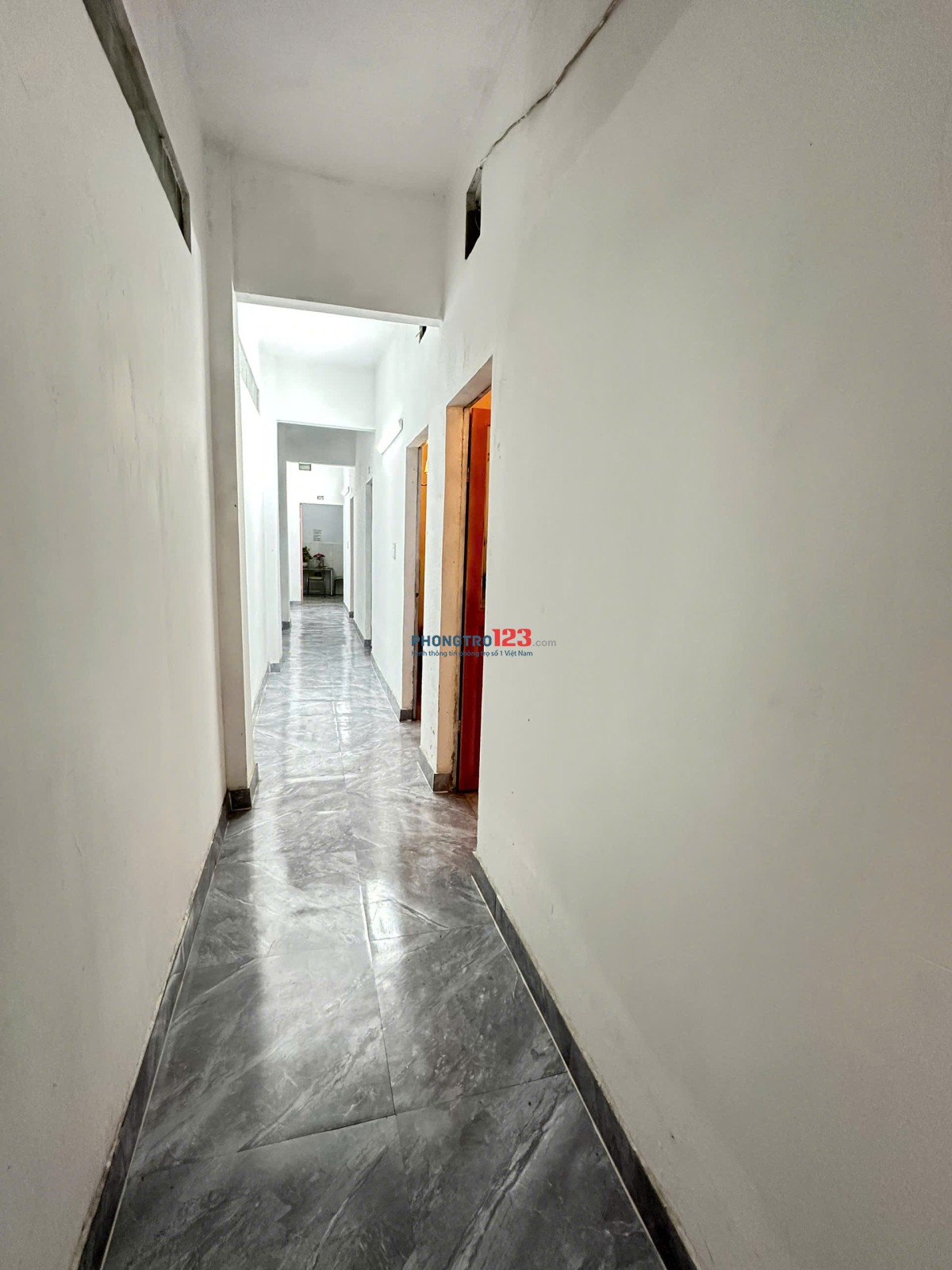 Cần cho thuê nhà nguyên căn 2 tầng Dt 130m2 tại Dĩ An Bình Dương