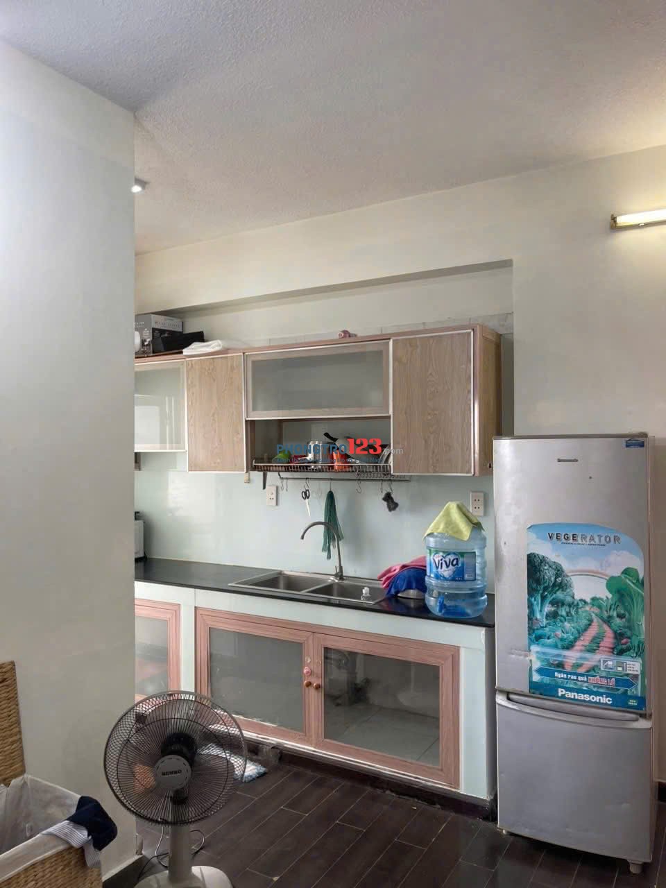 Chung cư Hoàng Sa, P.Tân Định, Q1: 2p ngủ, 9tr/th, ban công, nhà mới