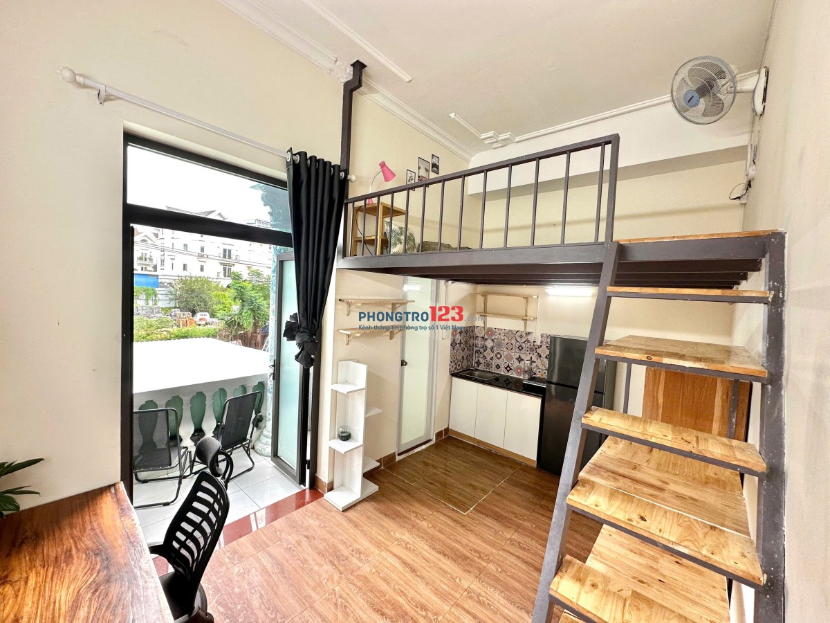 DUPLEX BAN CÔNG NGAY CÔNG VIÊN BẾN HẢI - CỔNG SAU ĐẠI HỌC VĂN LANG