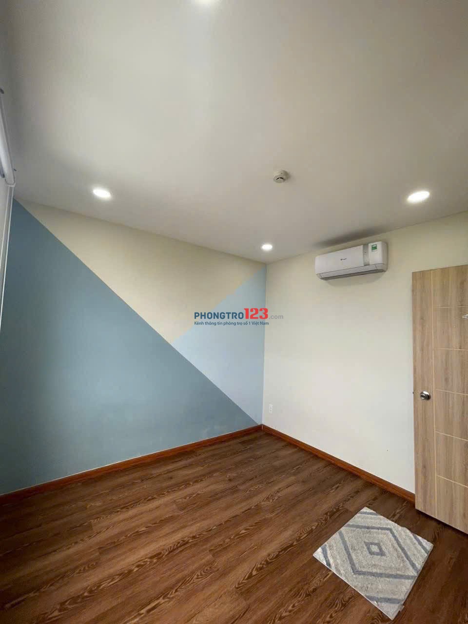 Chung cư Lê Văn Sỹ, P3, Tân Bình: 72m2, 2p ngủ, ban công, 12tr5/th