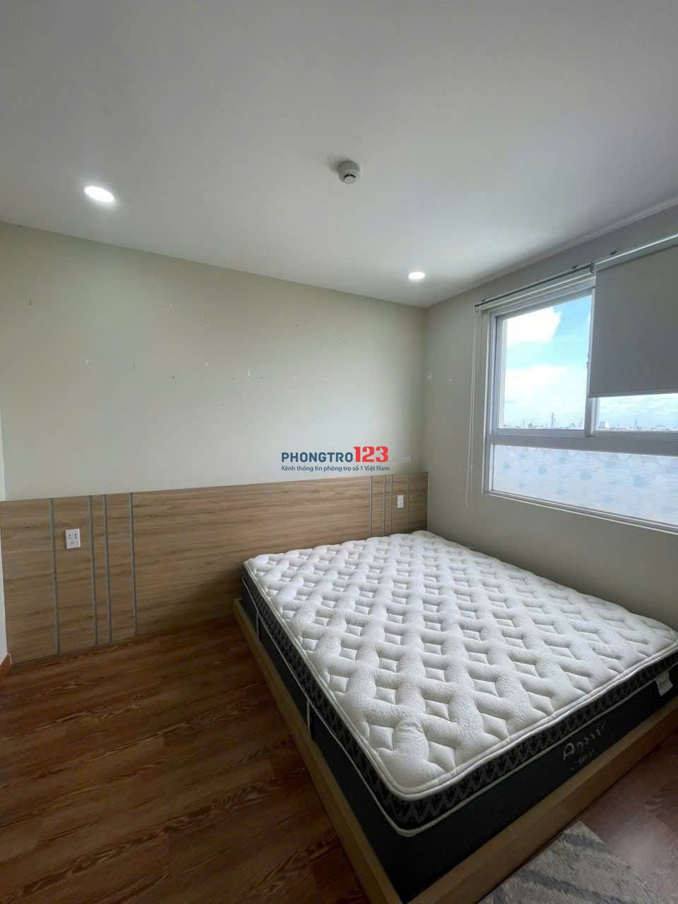 Chung cư Lê Văn Sỹ, P3, Tân Bình: 72m2, 2p ngủ, ban công, 12tr5/th