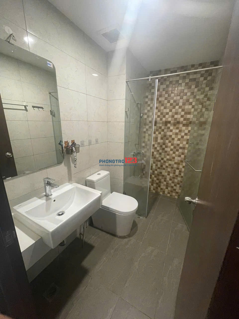 Chung cư Screc, 974A Trường Sa, Q3: 2p ngủ, full NT, giá 13triệu