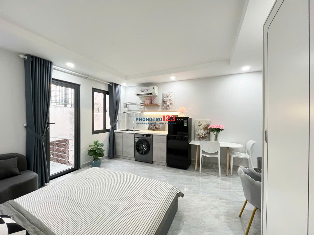 CĂN HỘ 1 PHÒNG NGỦ BAN CÔNG RỘNG 40M2 QUẬN 7 , GẦN TDTU,RMIT, LOTTE Q7