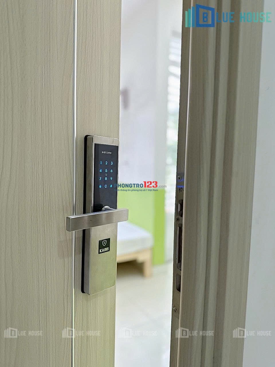 CHO THUÊ PHÒNG TRỌ GIÁ RẺ - CÓ BAN CÔNG RIÊNG - SẴN MÁY LẠNH - TRỐNG SẴN.