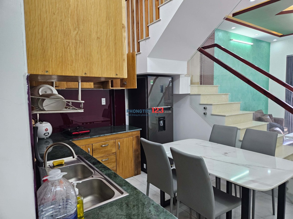 NHÀ NGUYÊN CĂN CHÍNH CHỦ FULL NỘI THẤT, 1 TRỆT 2 LẦU, HẺM XE HƠI - GẦN FPT, ĐH UFM, NTTU.