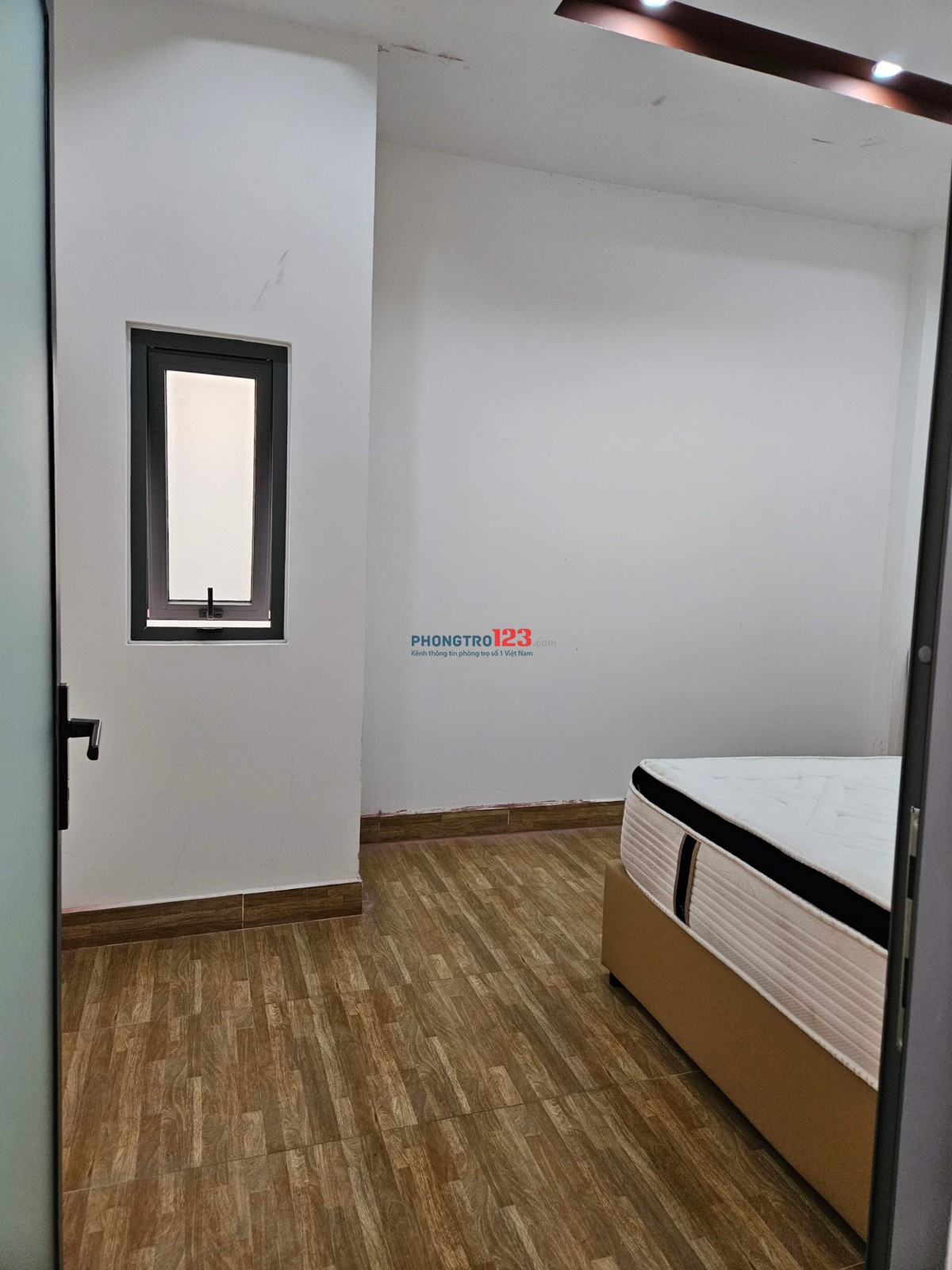 NHÀ NGUYÊN CĂN CHÍNH CHỦ FULL NỘI THẤT, 1 TRỆT 2 LẦU, HẺM XE HƠI - GẦN FPT, ĐH UFM, NTTU.