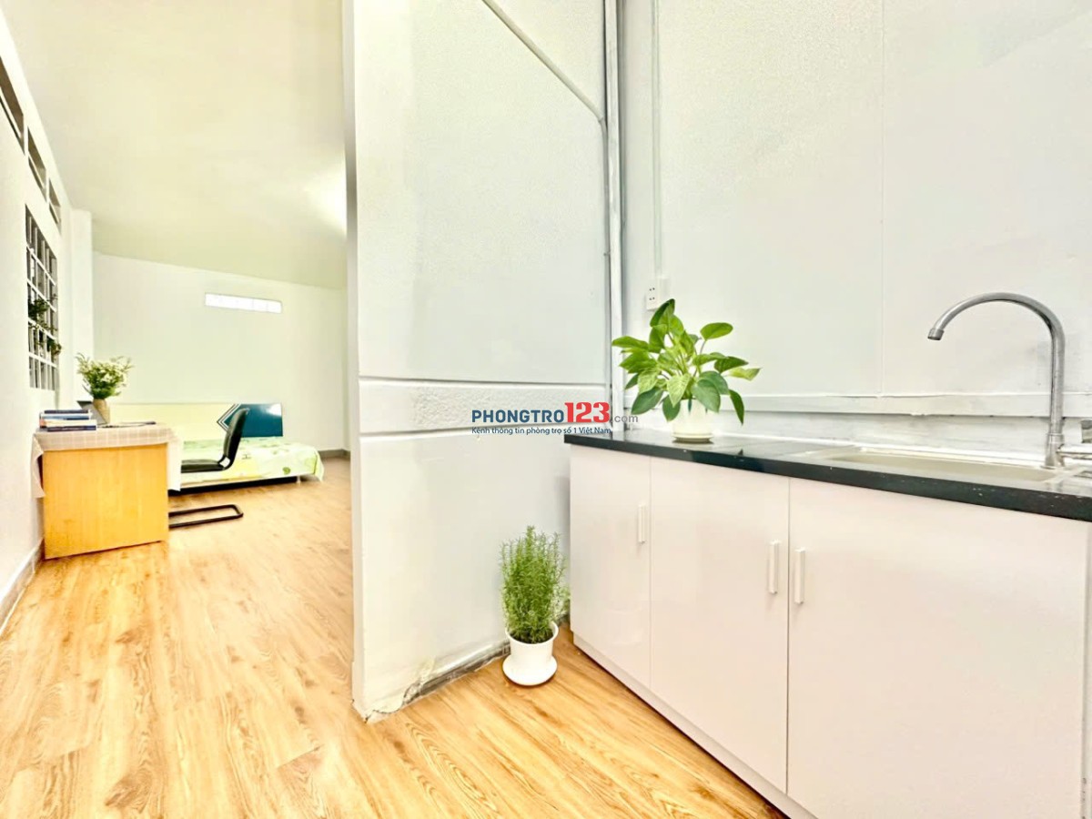 PHÒNG NGỦ TÁCH BẾP GIẢM 300K/5 THÁNG_SẴN MÁY LẠNH,KỆ BẾP, FREE XE+MÁY GIẶT GẦN CÔNG VIÊN THUẬN KIỀU