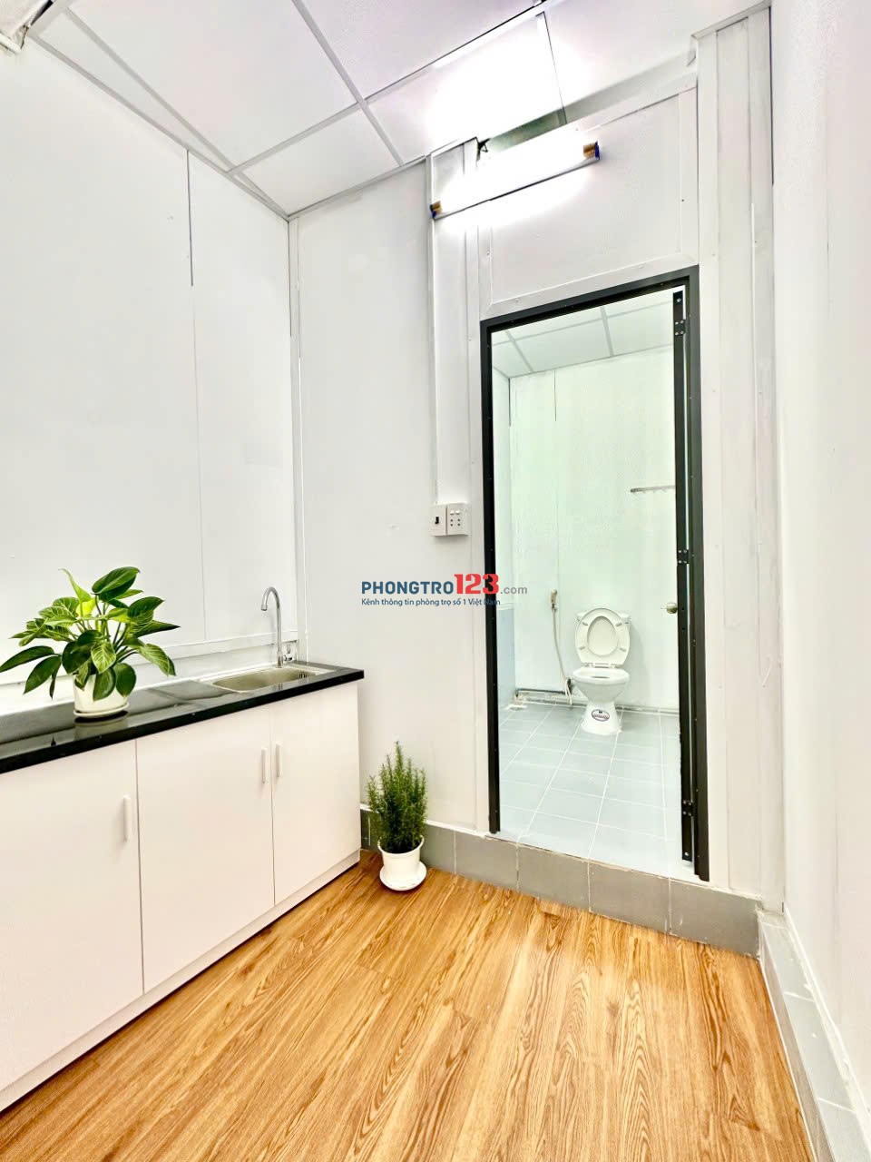 PHÒNG NGỦ TÁCH BẾP GIẢM 300K/5 THÁNG_SẴN MÁY LẠNH,KỆ BẾP, FREE XE+MÁY GIẶT GẦN CÔNG VIÊN THUẬN KIỀU