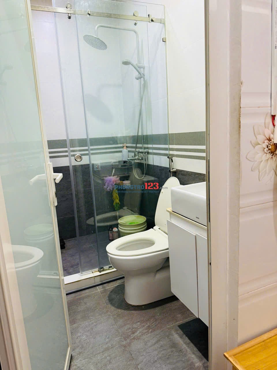 CHO THUÊ PHÒNG TRỌ QUẬN 4 - TỐI ĐA 4 NGƯỜI - 4Tr500K