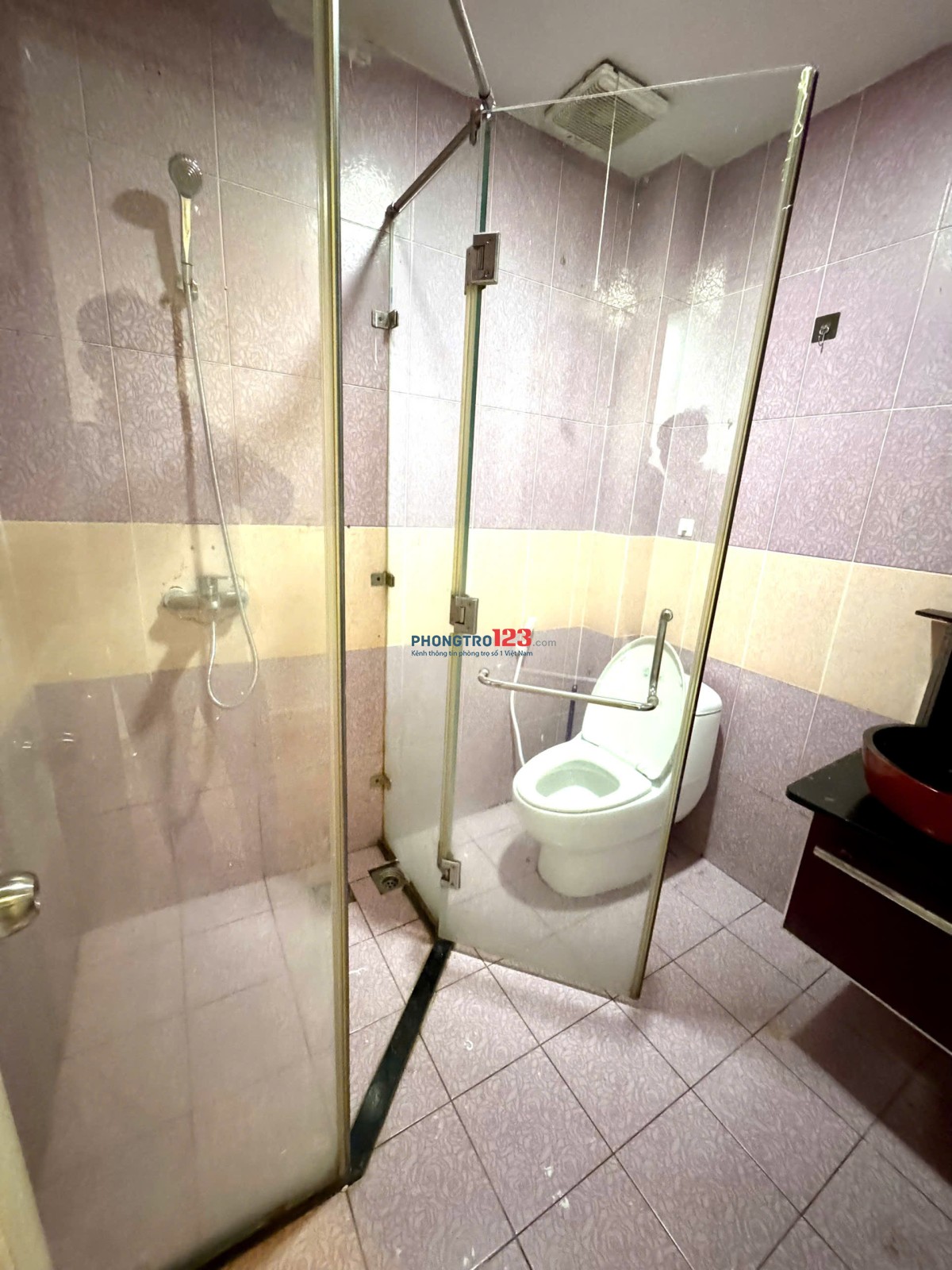 Chính Chủ Cho Thuê Phòng Ban Công - Ngay Trung Tâm Quận 1 - Gần Chợ Đakao - Tân Định - Cầu Bông