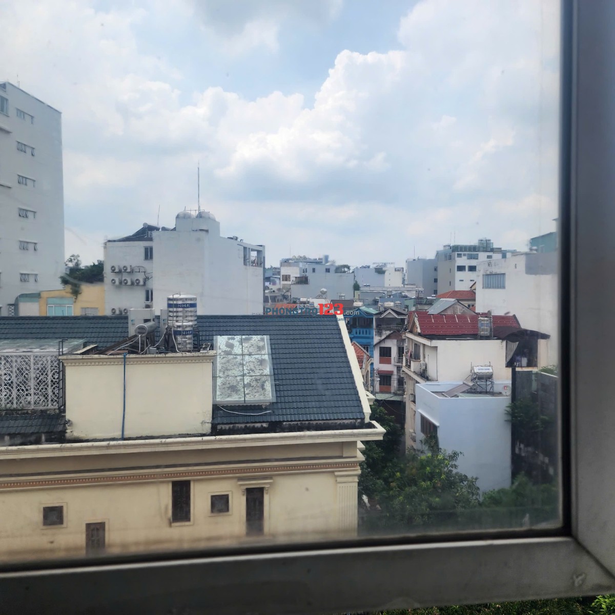 Căn hộ 1PN đầy đủ nội thất, gần Sân bay