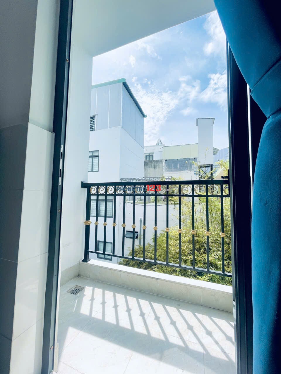 Cho thuê phòng trọ 35m² full nội thất có ban công Thích Quảng Đức gần ngã tư Phú Nhuận
