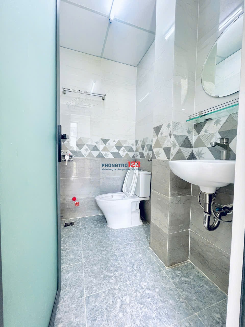 Cho thuê phòng trọ 35m² full nội thất có ban công Thích Quảng Đức gần ngã tư Phú Nhuận