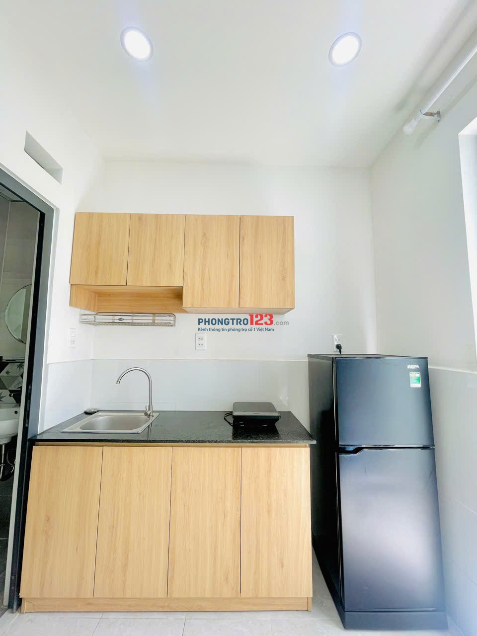 Cho thuê phòng trọ 35m² full nội thất có ban công Thích Quảng Đức gần ngã tư Phú Nhuận