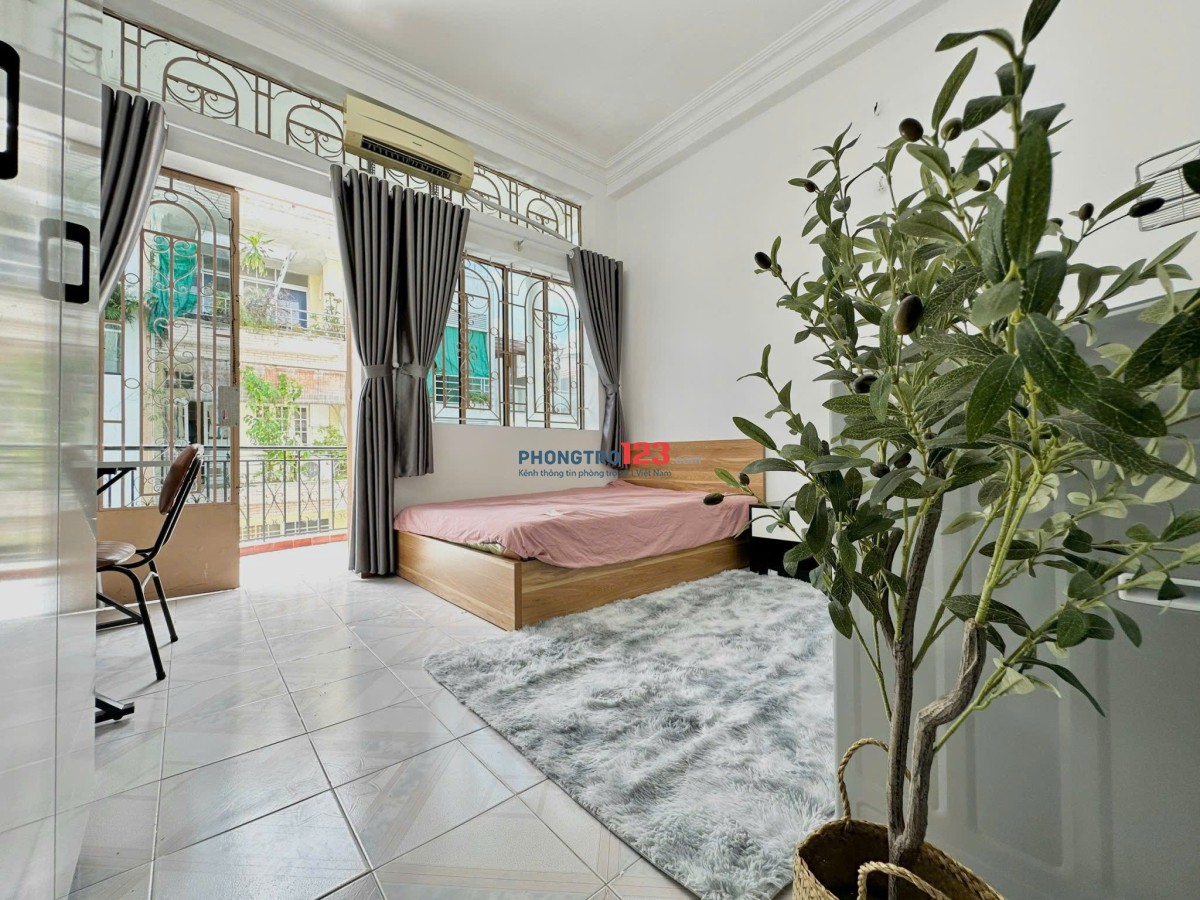 CHO THUÊ CĂN HỘ BAN CÔNG MÁY GIẶT RIÊNG - GẦN CHỢ BÀ CHIỄU, HÀNG XANH - GIÁP Q1 PHÚ NHUẬN