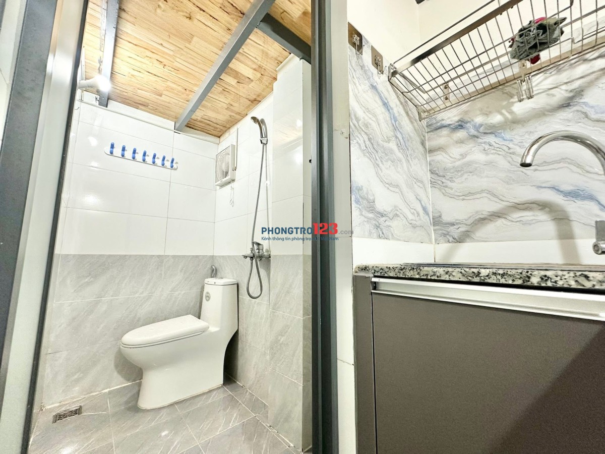 Phòng có gác giá rẻ ở 2 bạn 566/41 Nguyễn Thái Sơn p5 Gò Vấp gần Đại Học Văn Lang