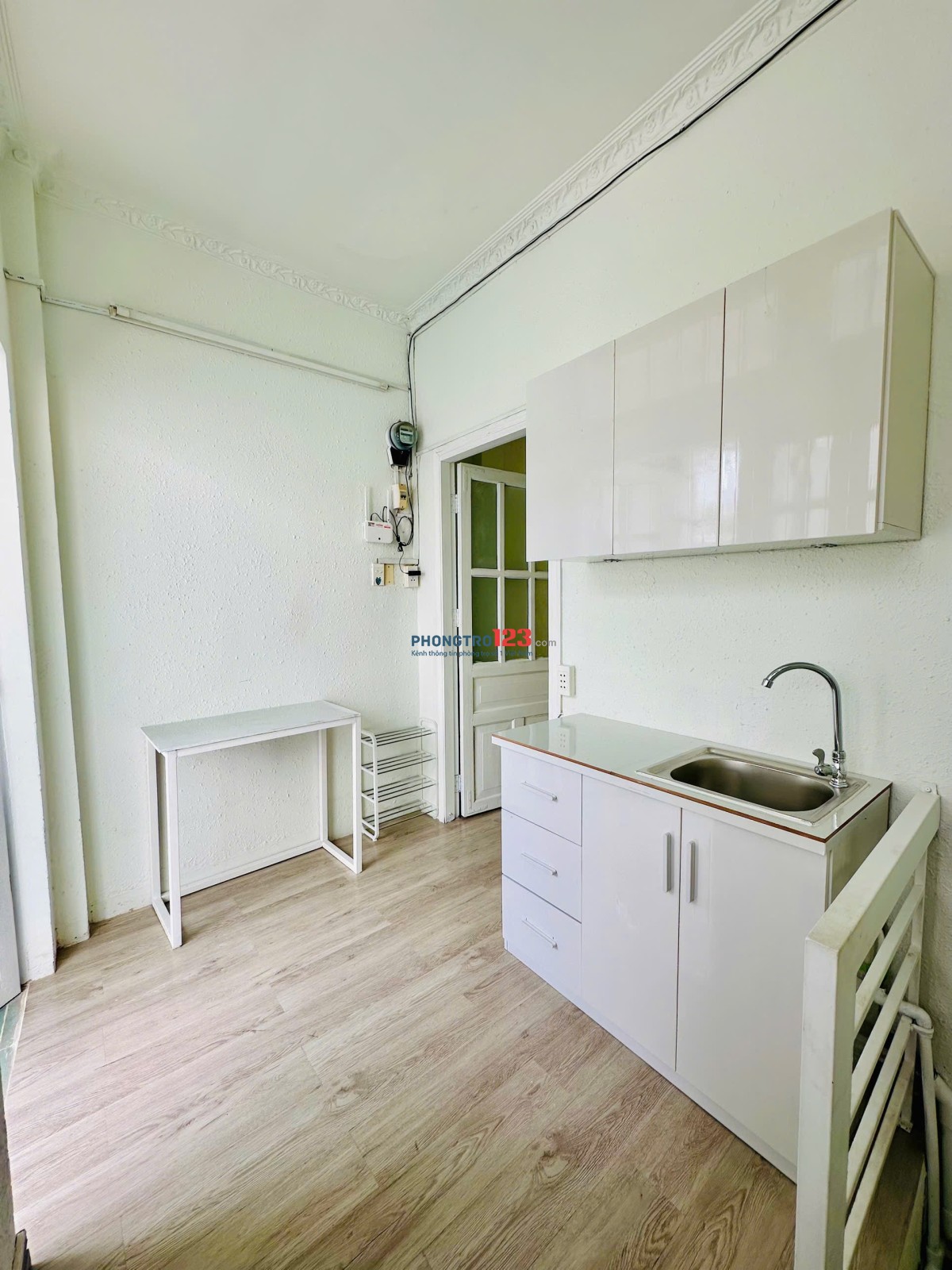 Mình cần pass phòng 30m2 ngay quận 5