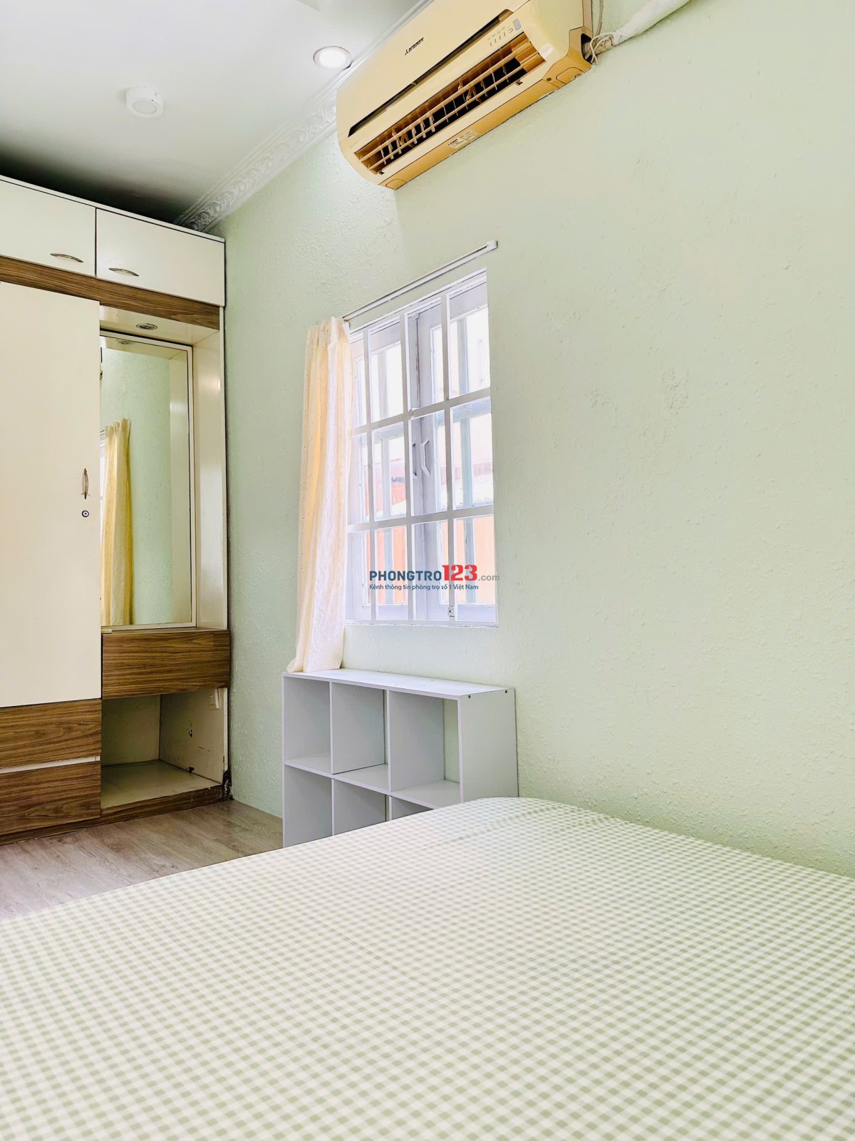 Mình cần pass phòng 30m2 ngay quận 5