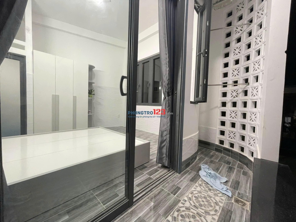 Cho thê phòng trọ ban công máy giặt riêng, gần đường Trường Sa, Quận 3, gần cầu Lê Văn Sỹ