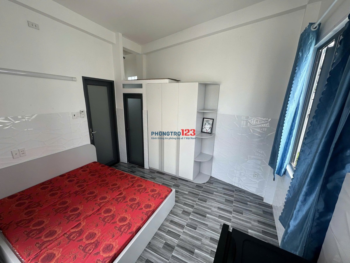 Cho thê phòng trọ ban công máy giặt riêng, gần đường Trường Sa, Quận 3, gần cầu Lê Văn Sỹ