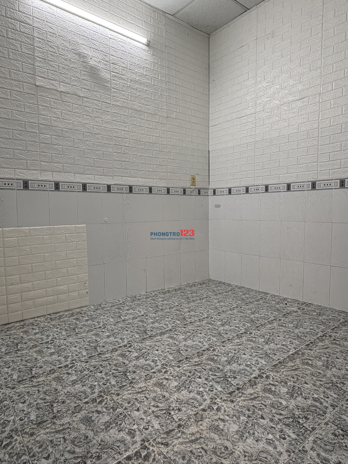 Cho thuê phòng trọ giá rẻ mặt tiền đường Bến Phú Lâm P.9 Q.6