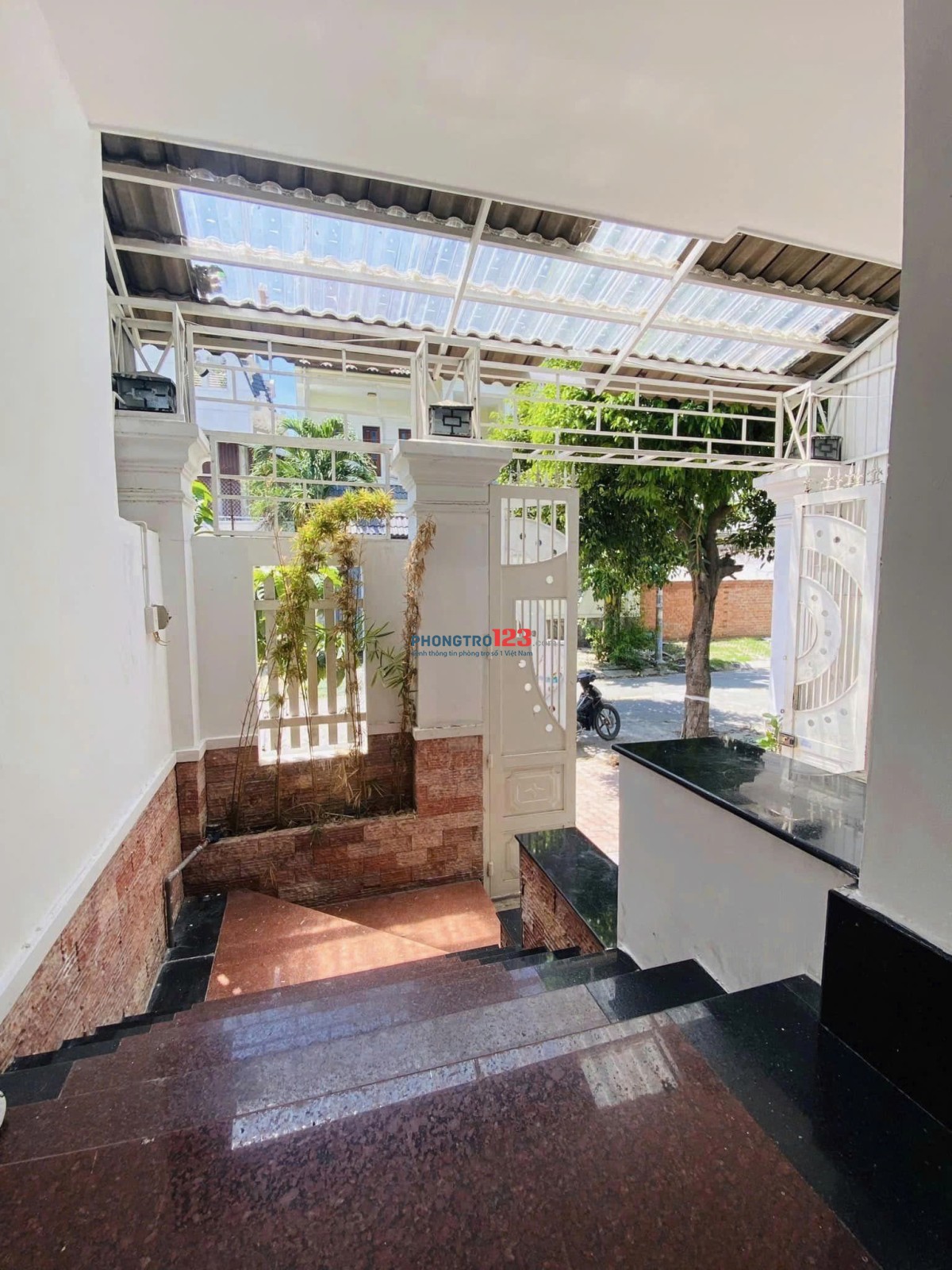 Cho thuê kí túc xá giá rẻ , hỗ trợ cọc và tự do về giờ giấc