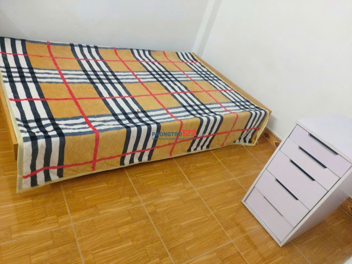 Nhà mới nguyên căn có 4 phòng chưa gần ngã 4 sở