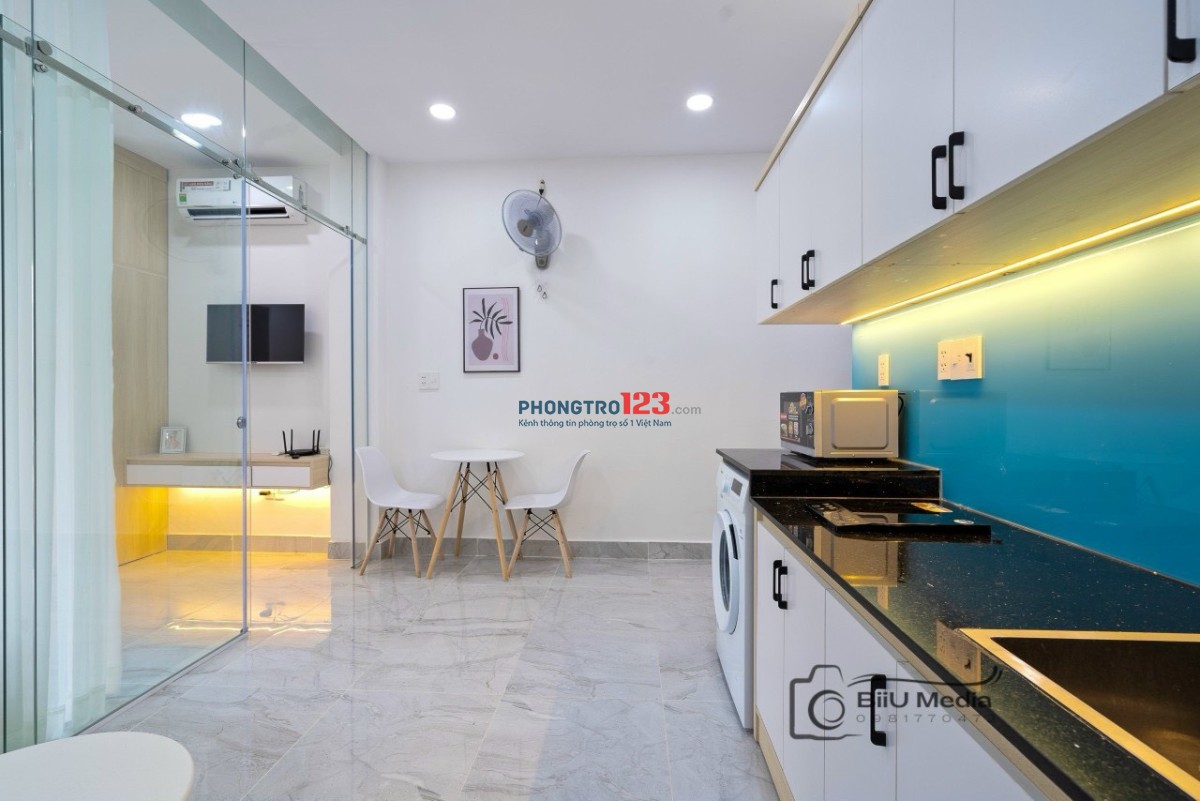 STUDIO VIEW BAN CÔNG – FULL NỘI THẤT – TÁCH BẾP