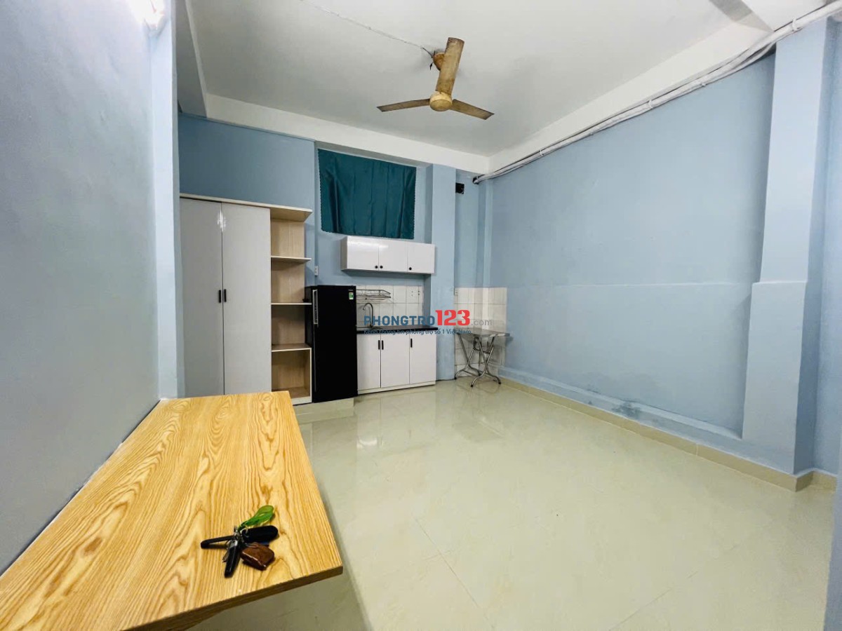 Phòng HUỲNH MẪN ĐẠT ngay cầu thị nghè, hàng xanh, trường sa nguyễn hữu cảnh