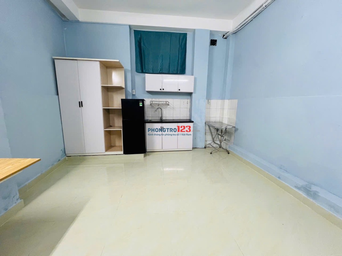 Phòng HUỲNH MẪN ĐẠT ngay cầu thị nghè, hàng xanh, trường sa nguyễn hữu cảnh