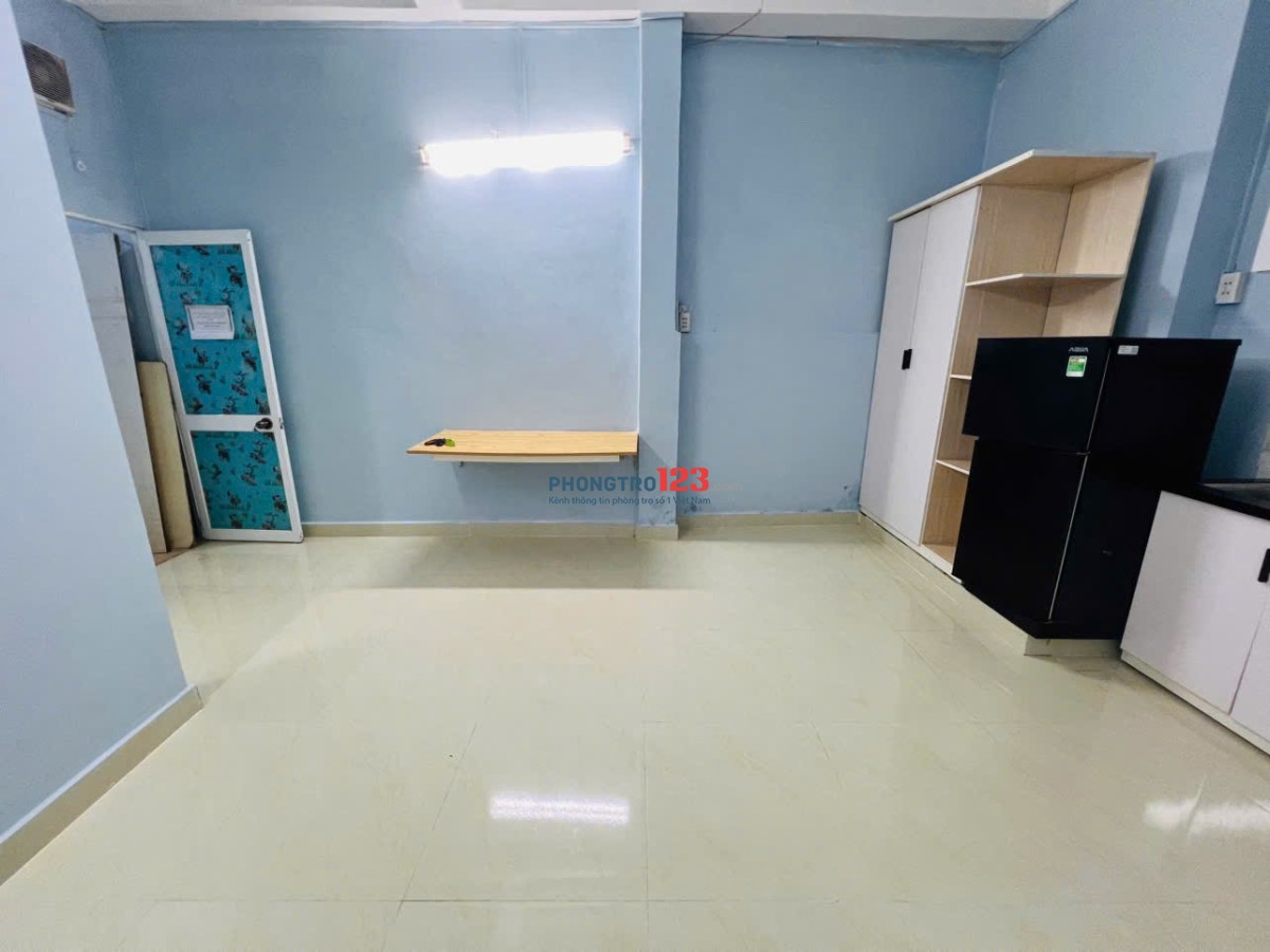 Phòng HUỲNH MẪN ĐẠT ngay cầu thị nghè, hàng xanh, trường sa nguyễn hữu cảnh