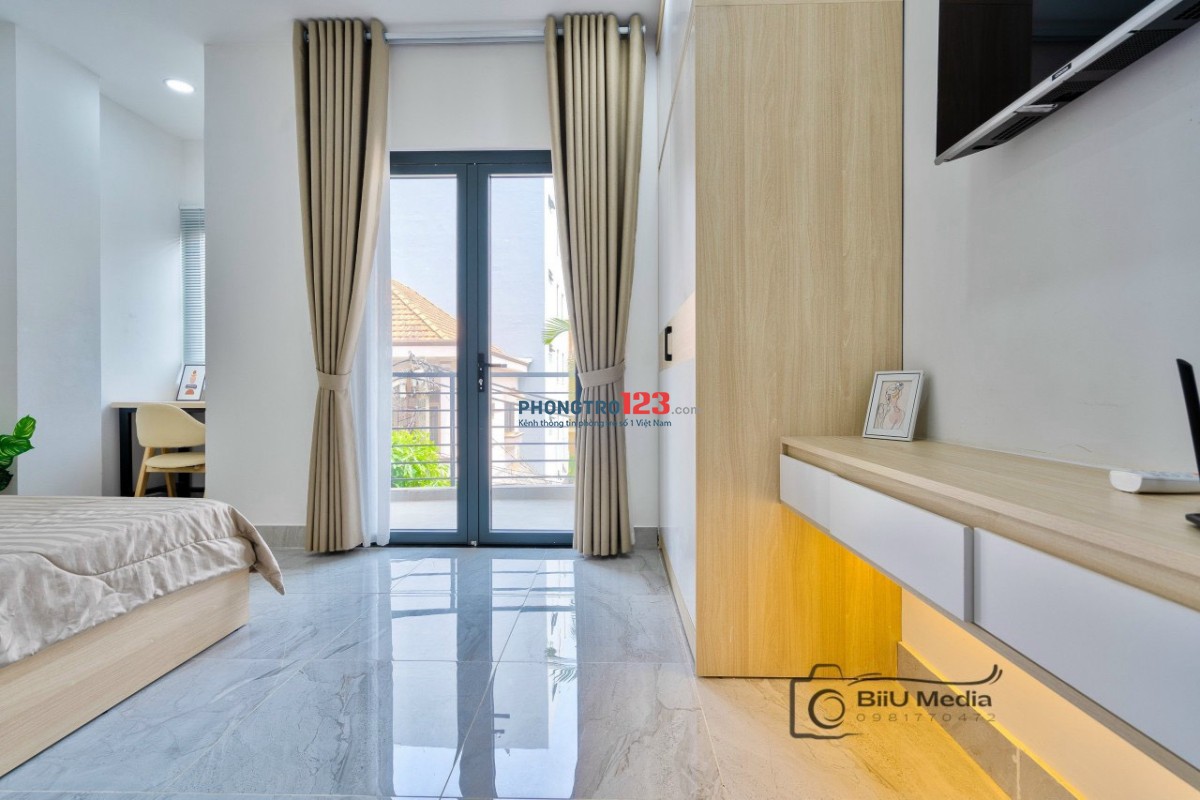 STUDIO VIEW BAN CÔNG – FULL NỘI THẤT – TÁCH BẾP