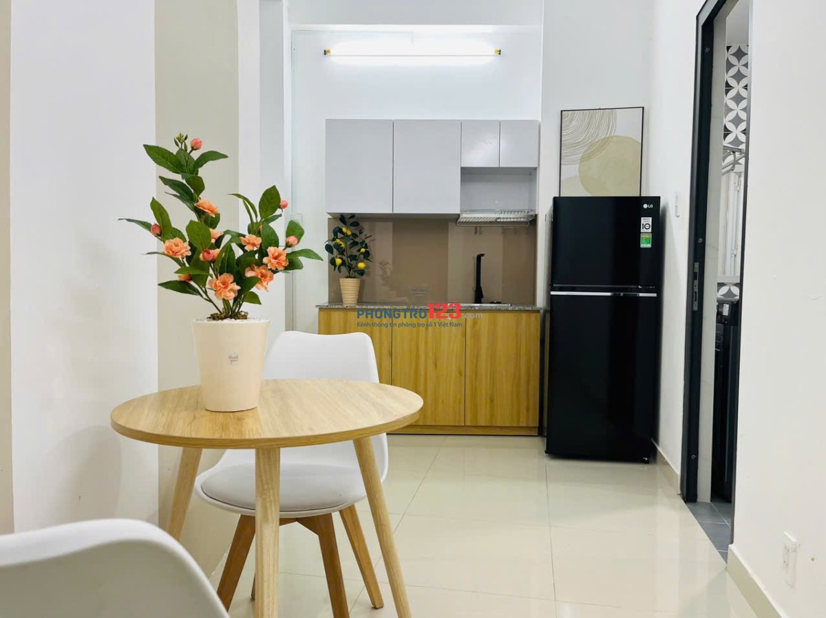 1PN full nội thất tách bếp mà giá chỉ hơn 6tr 1 tí xíu nằm ngay trung tâm Phú Nhuận