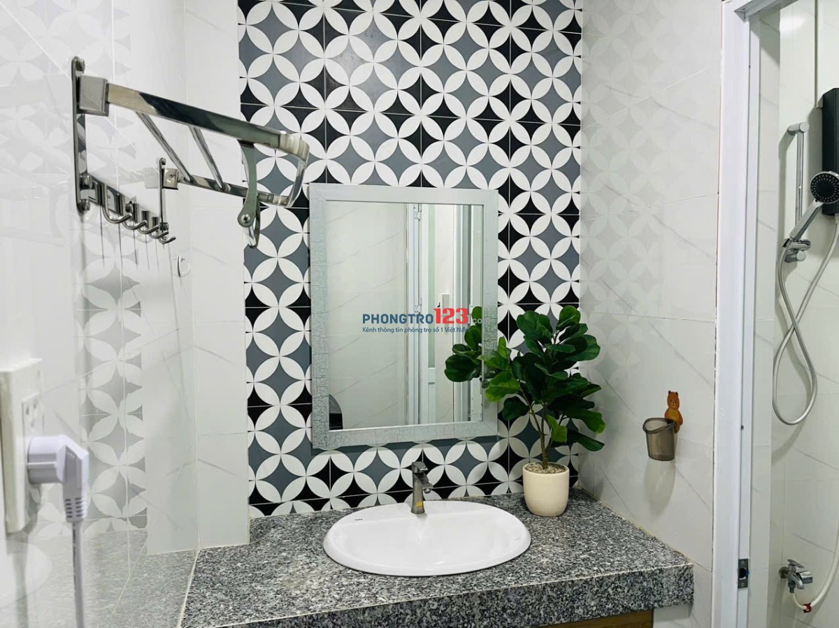 1PN full nội thất tách bếp mà giá chỉ hơn 6tr 1 tí xíu nằm ngay trung tâm Phú Nhuận