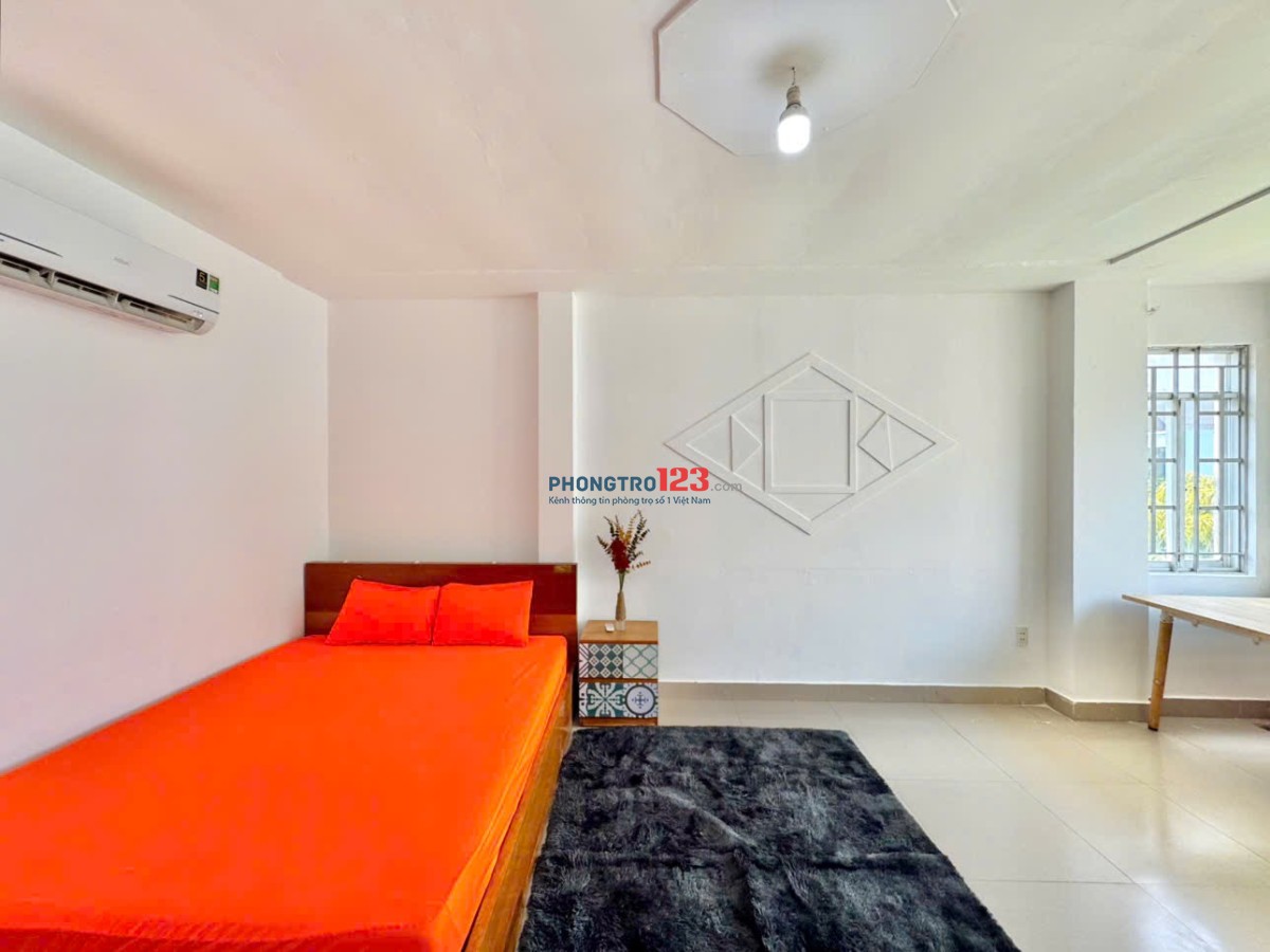 PHÒNG BAN CÔNG FULL NT NGAY ĐÀO DUY ANH