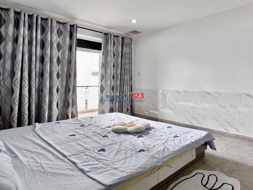 CĂN HỘ 1 PHÒNG NGỦ TÁCH BẾP BAN CÔNG 45m2 - MÁY GIẶT RIÊNG - KHU ETOWN CỘNG HOÀ TÂN BÌNH