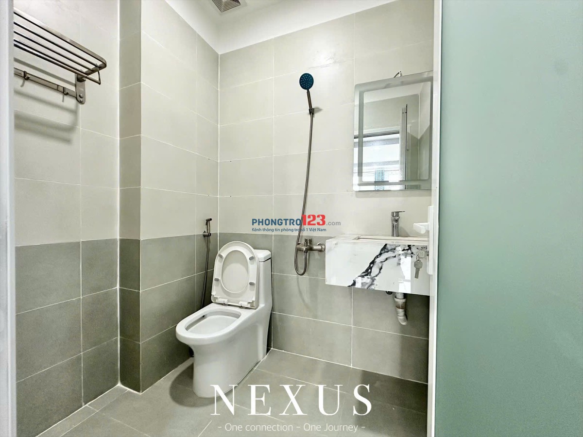 Cho Thuê Căn Hộ Cao Cấp Có Ban Công Full Nội Thất Emart Phan Văn Trị Mới 100%