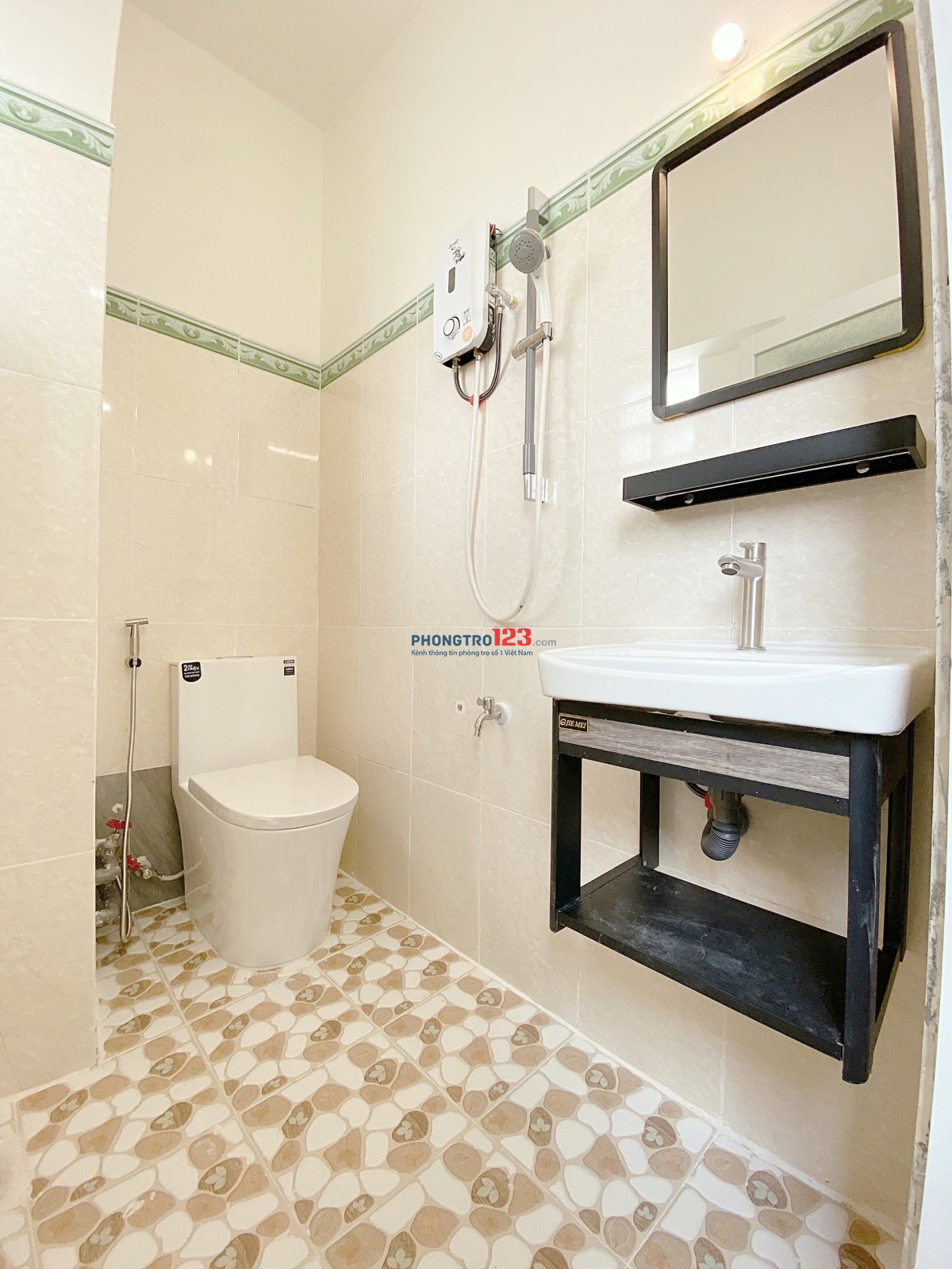 CHO THUÊ PHÒNG TRỌ 30M2 FULL NT Ở ĐƯỜNG HOA CÚC Q. PHÚ NHUẬN