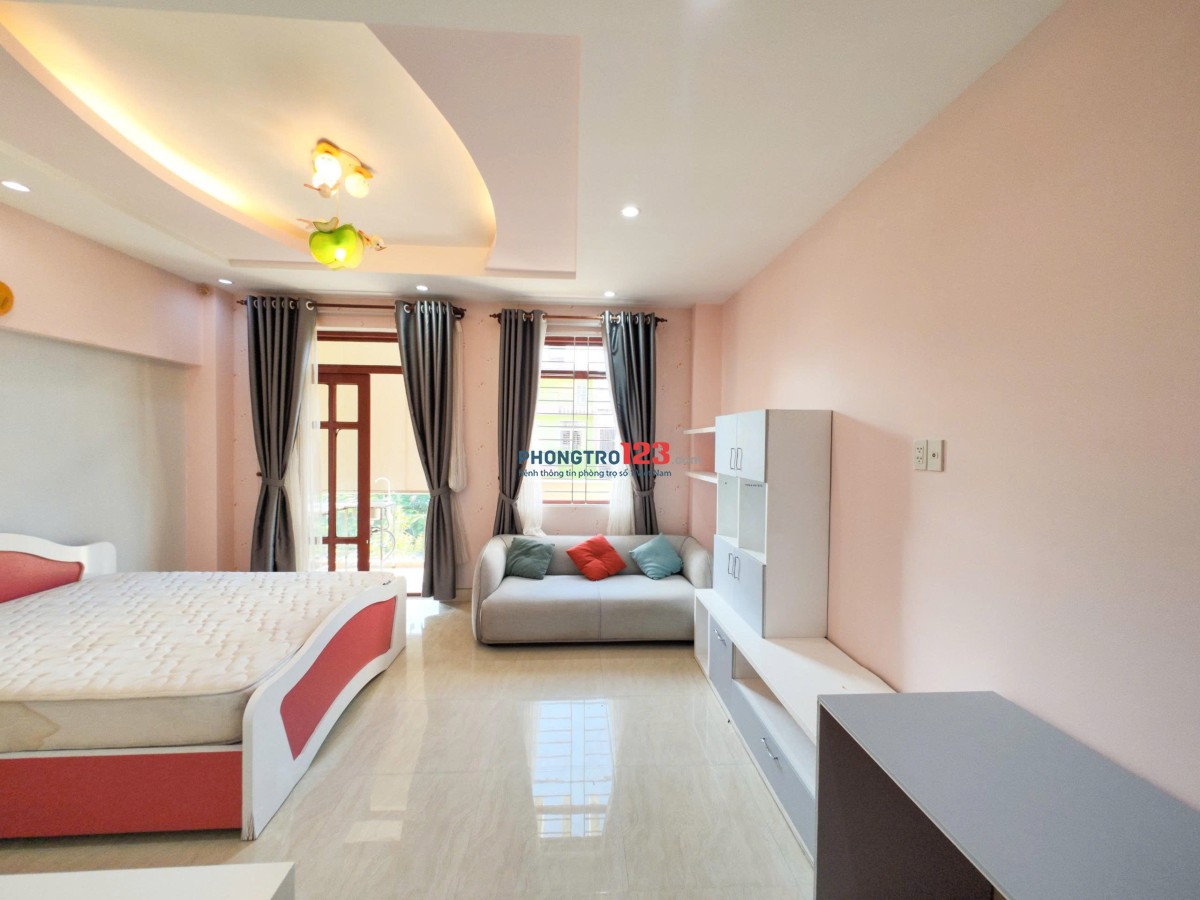 PHÒNG MỚI SIÊU XINH – BAN CÔNG CỬA SỔ SIÊU TO