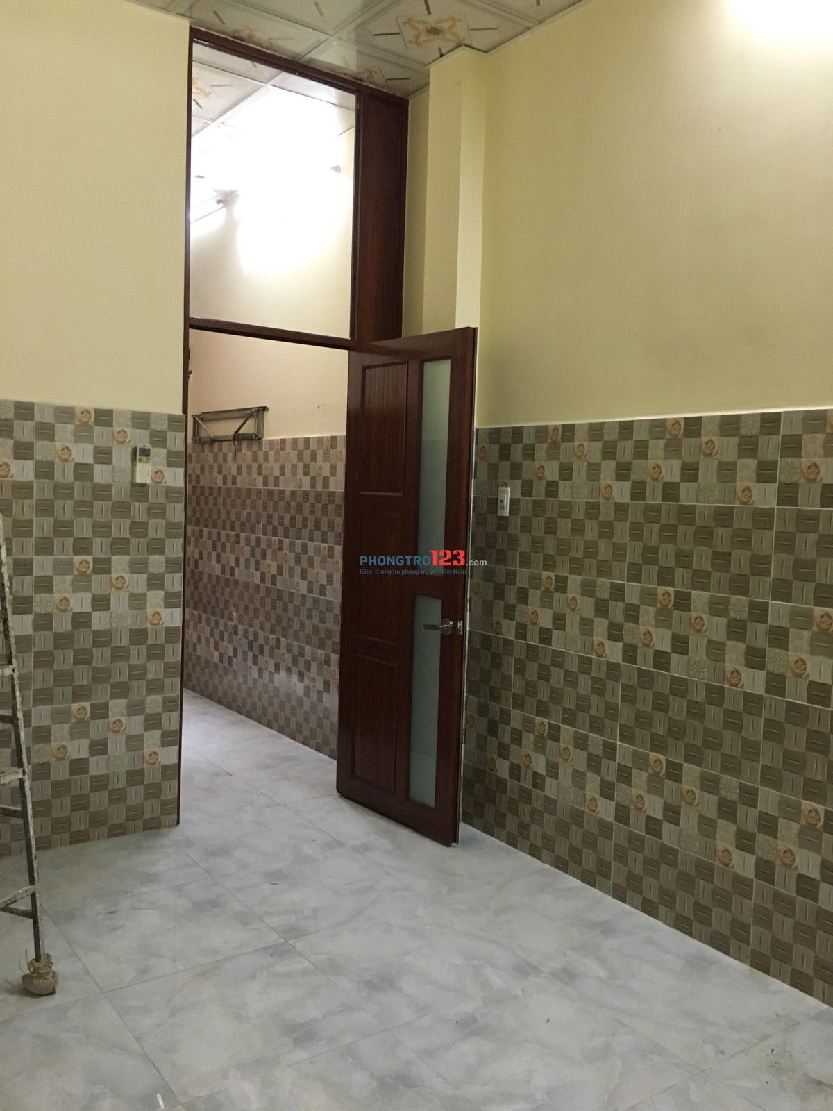 Phòng trệt cho nữ tại chợ tân bình